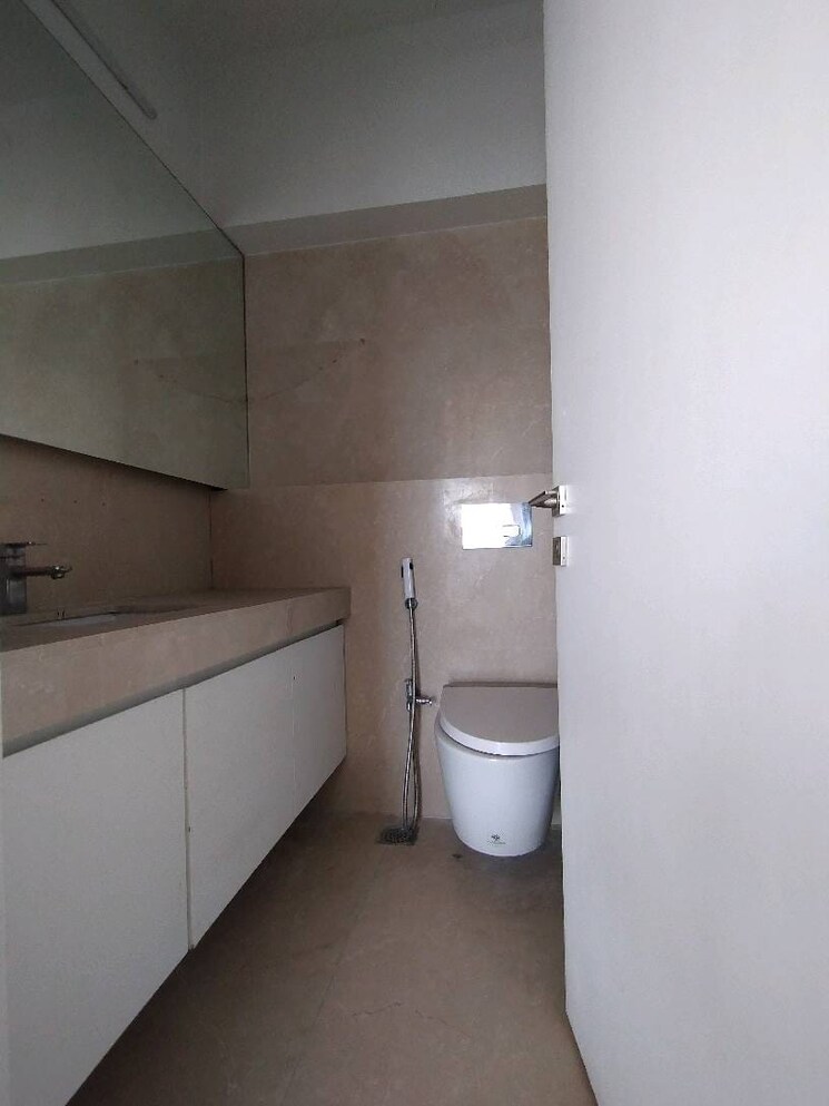Bathroom, godrej-the-trees 3 Bedroom 1640 Sq.Ft. Apartment In Vikhroli East Mumbai 6379682
