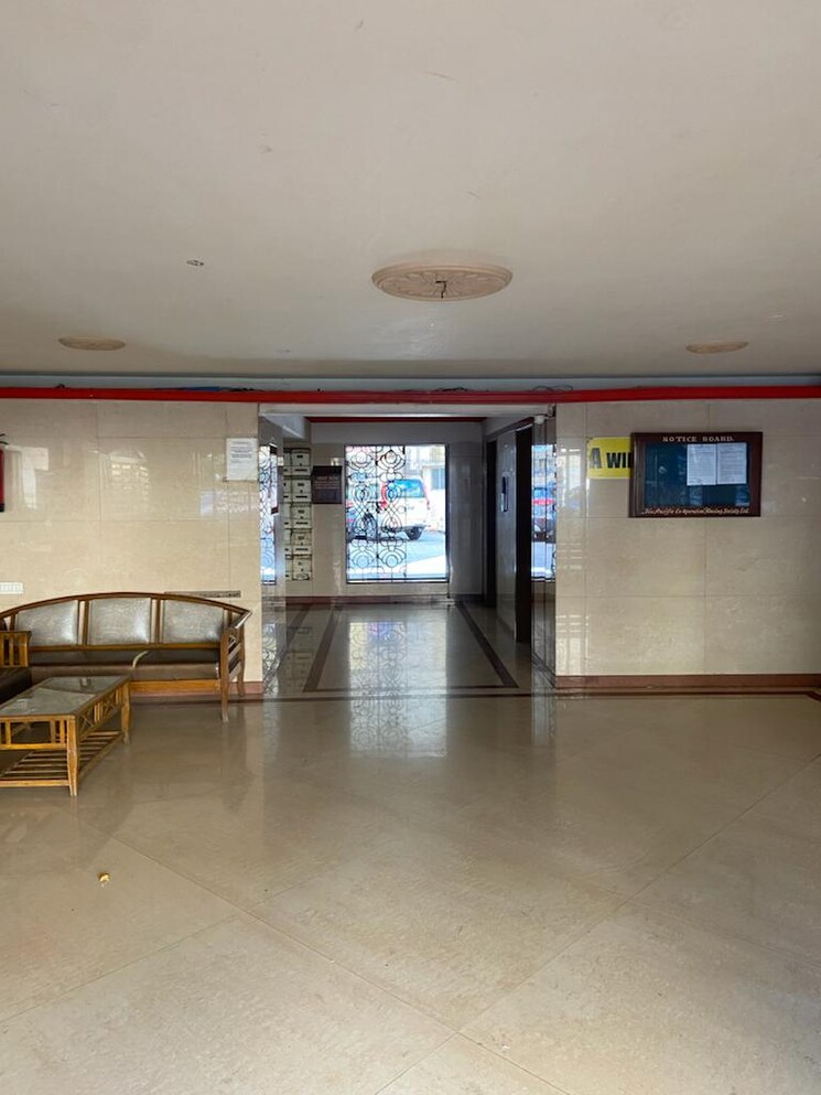 Living Room, monarch-properties-pacific-towers 1 Bedroom 650 Sq.Ft. Apartment In Andheri West Mumbai 6382782