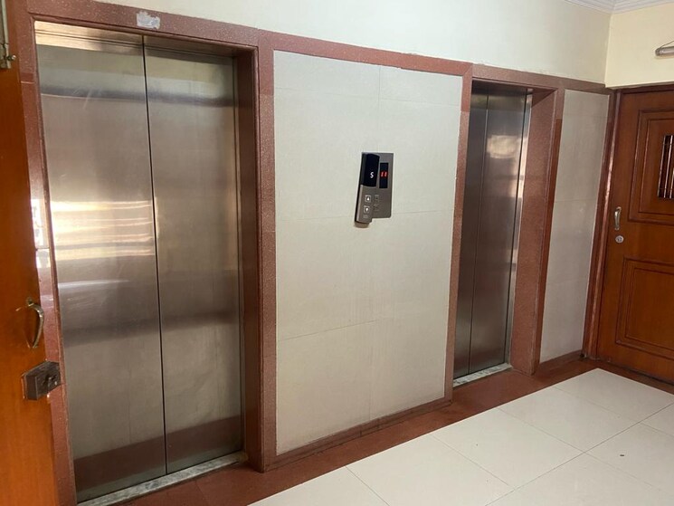 Room, monarch-properties-pacific-towers 1 Bedroom 650 Sq.Ft. Apartment In Andheri West Mumbai 6382782