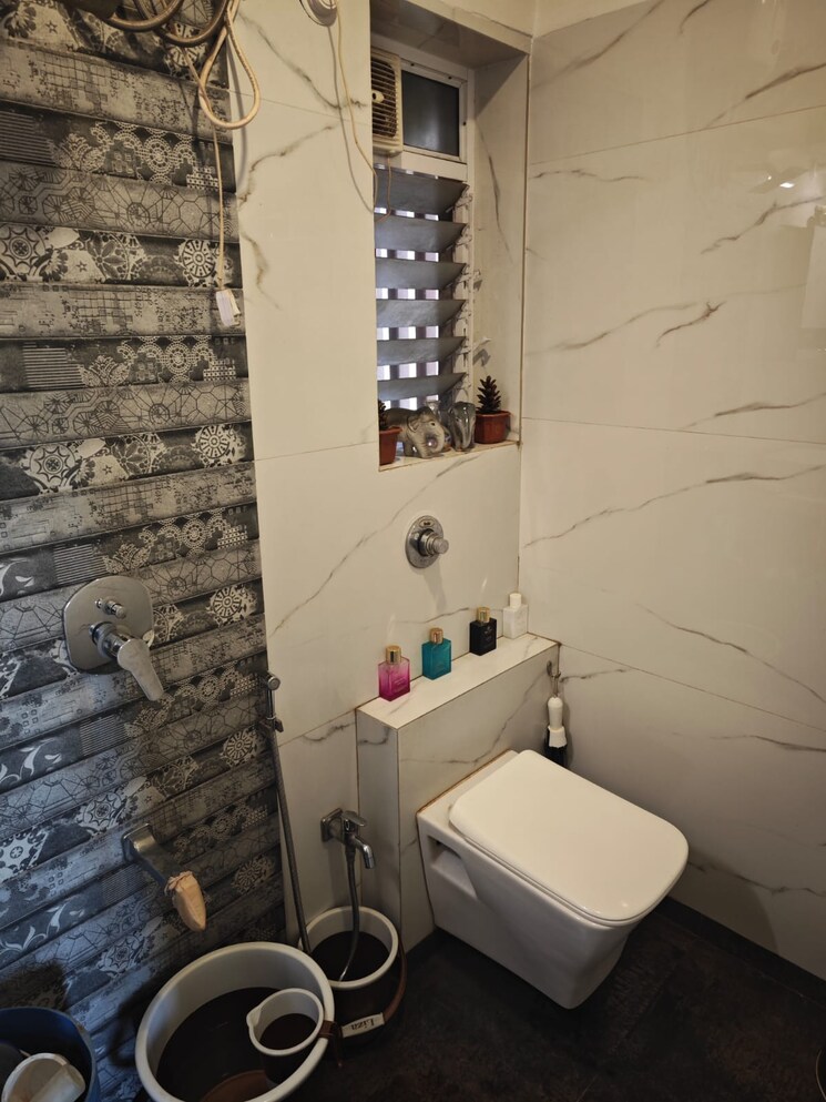 Attached Bathroom, rite-skyluxe 1 Bedroom 500 Sq.Ft. Apartment In Chembur Mumbai 6383381
