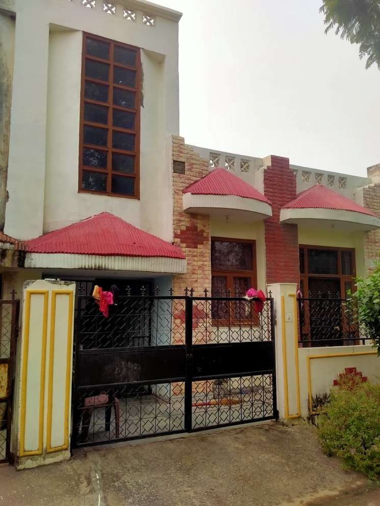2 Bedroom 120 Sq.Mt. Villa in Sector Xu Iii Greater Noida