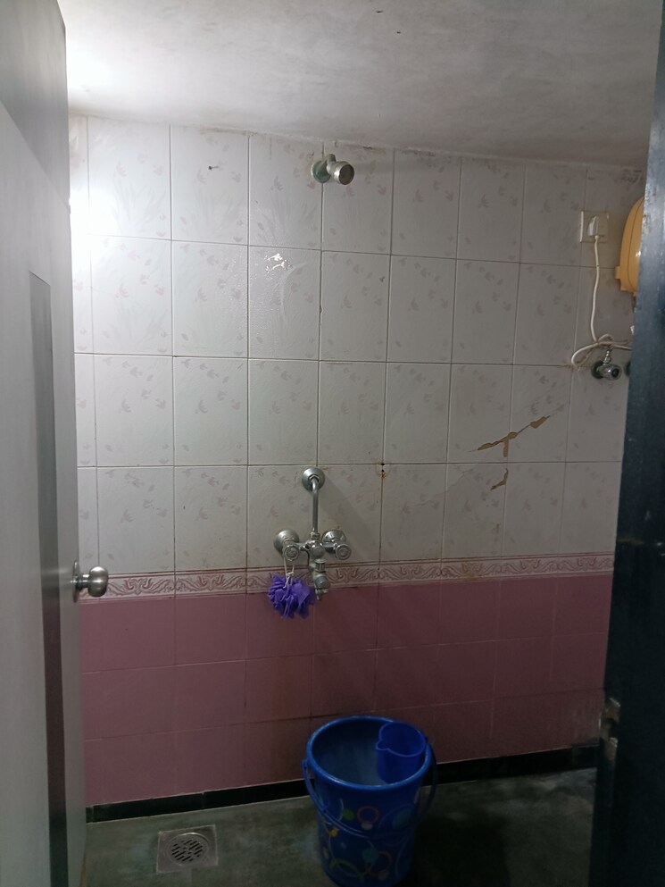 Bathroom, mahavir-darshan-kandivali 2 Bedroom 950 Sq.Ft. Apartment In Kandivali West Mumbai 6384410