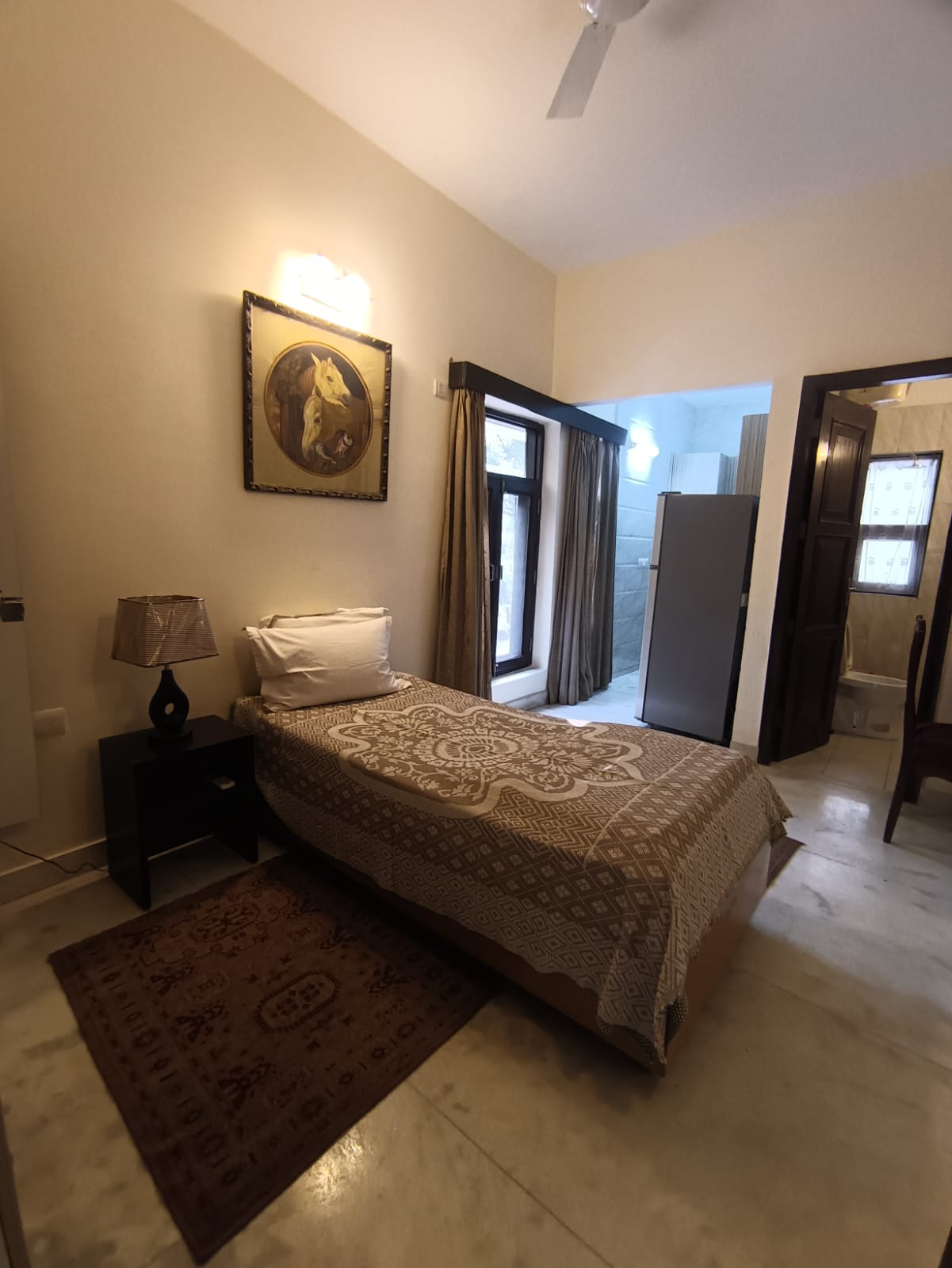 Rental 1 RK 300 Sq.Ft. Builder Floor in RWA Geetanjali Enclave, Malviya