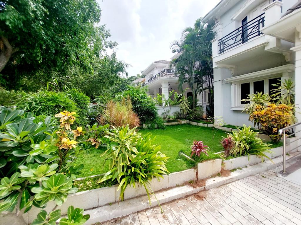 Rental 5 Bedroom 4500 Sq.Ft. Villa in Aparna Shangri La, Gachibowli