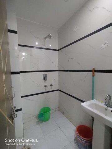 Bathroom in 3 BHK Apartment at Dwarka Mor – for Rent