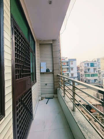 Balcony in 2 BHK Apartment at Dwarka Mor – for Rent