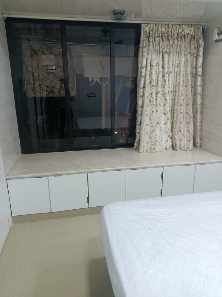 Bathroom, dynamic-panchsheel-heights 3 Bedroom 1100 Sq.Ft. Apartment In Kandivali West Mumbai 6390354