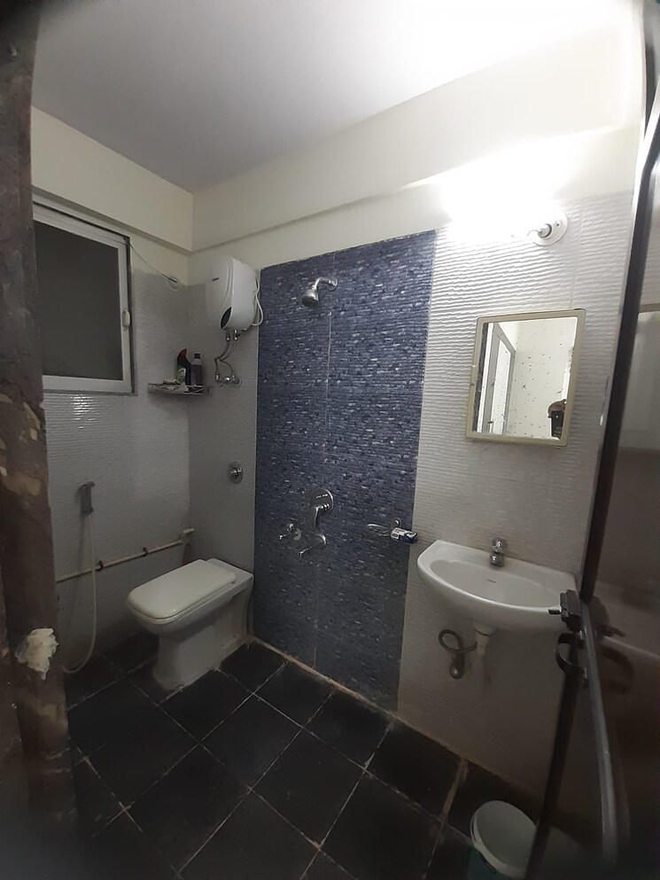 Bathroom, kaveri-chs-gawand-baug 1 Bedroom 480 Sq.Ft. Apartment In Gawand Baug Thane 6390538
