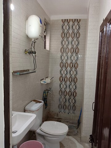 Bathroom in 1 BHK Builder Floor at Lajpat Nagar – for Rent