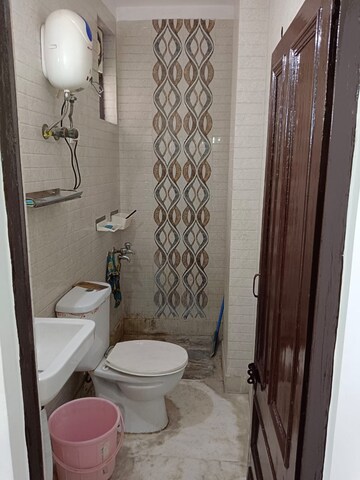 Bathroom in 1 BHK Builder Floor at Lajpat Nagar – for Rent