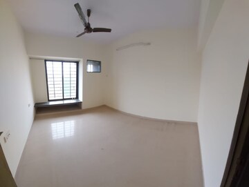 Bedroom in 2.5 BHK Apartment at Evershine Embassy, Andheri West – for Rent