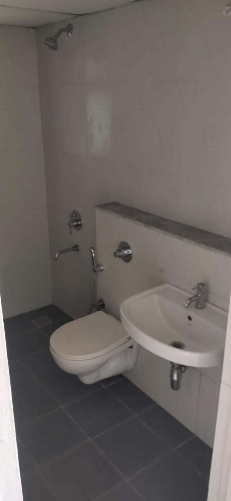 Bathroom, lodha-palava-exotica 2 Bedroom 969 Sq.Ft. Apartment In Dombivli East Thane 6397368