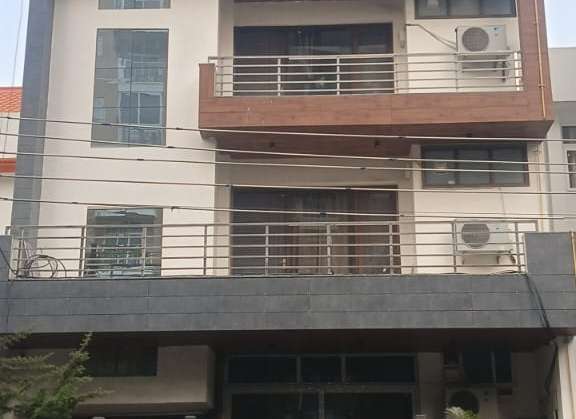 6+ Bedroom 245 Sq.Mt. Independent House in Sector 46 Noida