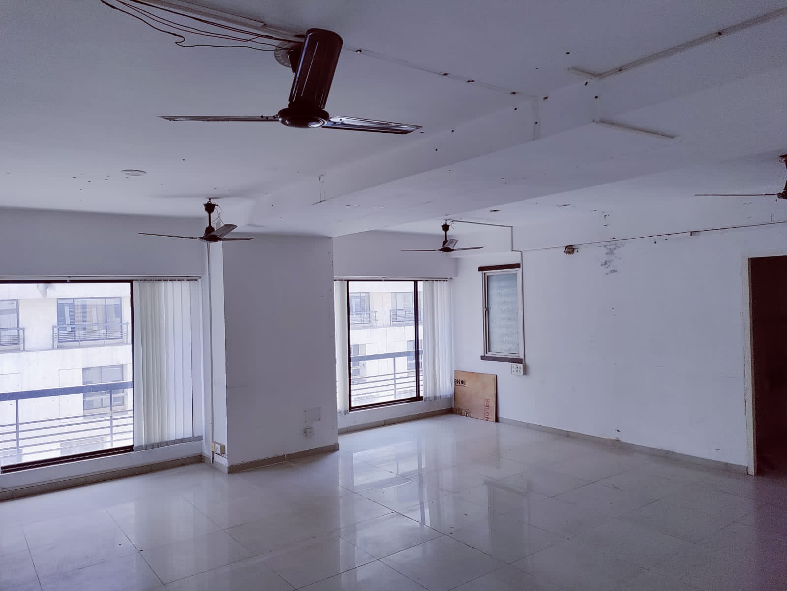 Rental Commercial Office Space 856 Sq.Ft. in Mg Road Ahmednagar 6399575