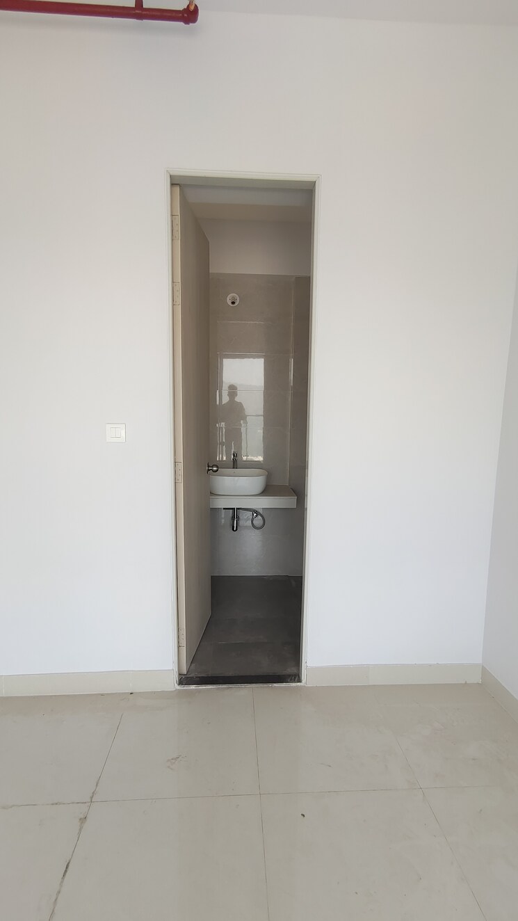 Attached Bathroom, ashar-edge 2 Bedroom 740 Sq.Ft. Apartment In Pokhran Road No Two Thane 6399700