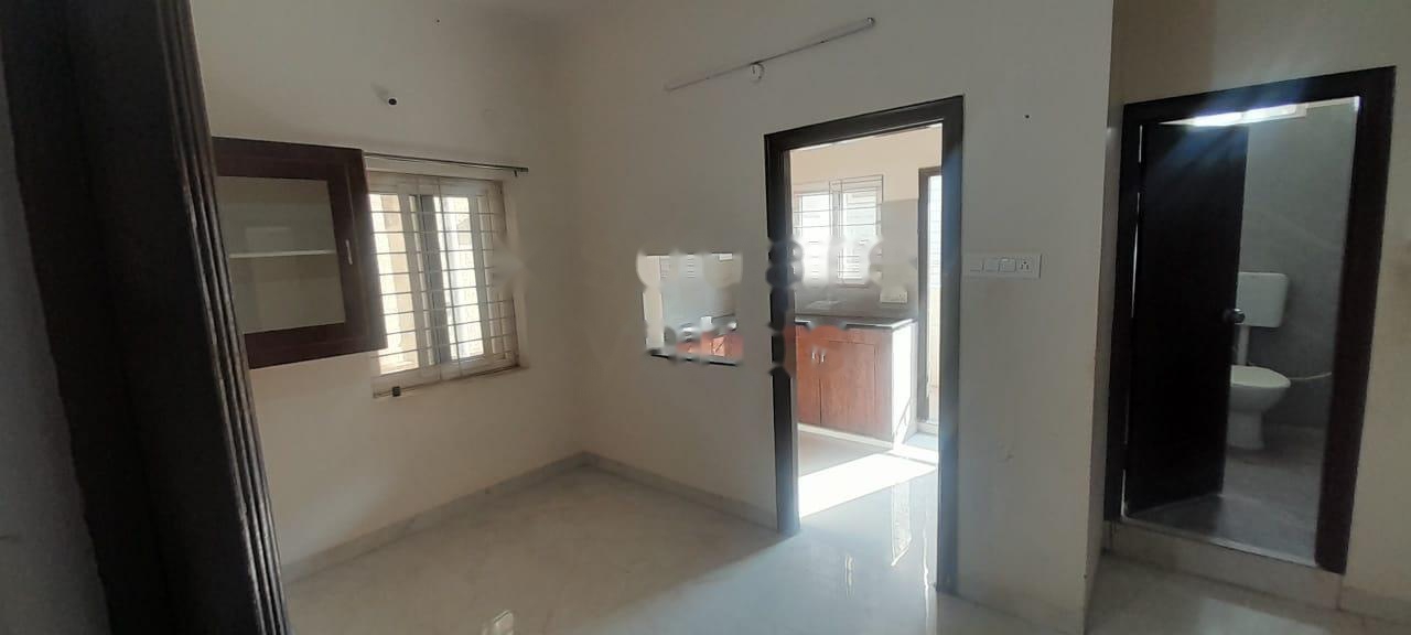Rental 2 Bedroom 825 Sq.Ft. Apartment in Kphb Hyderabad 6400989