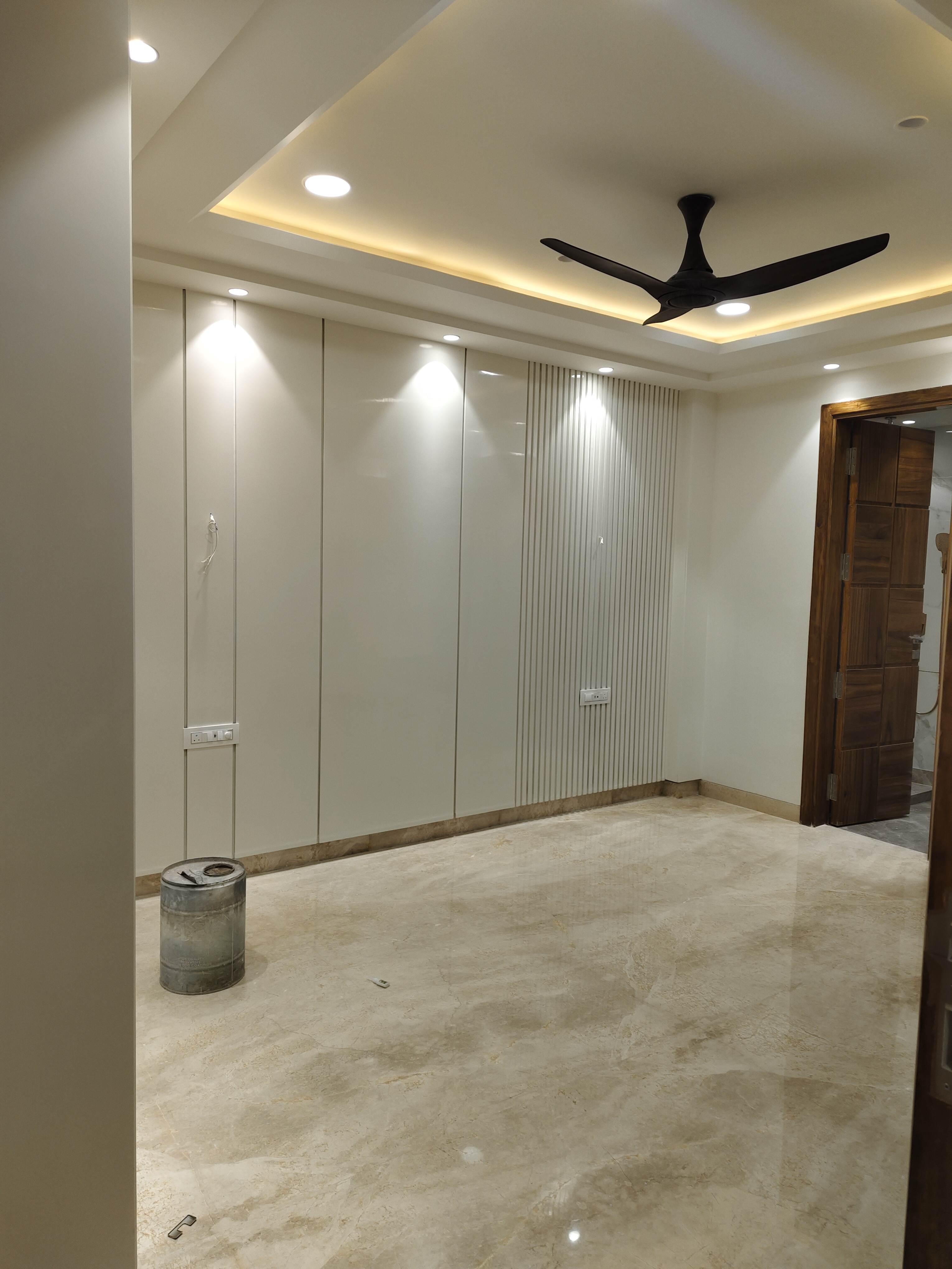 Resale Property in Lakshman Dwar Gujranwala Town Part II Flats for