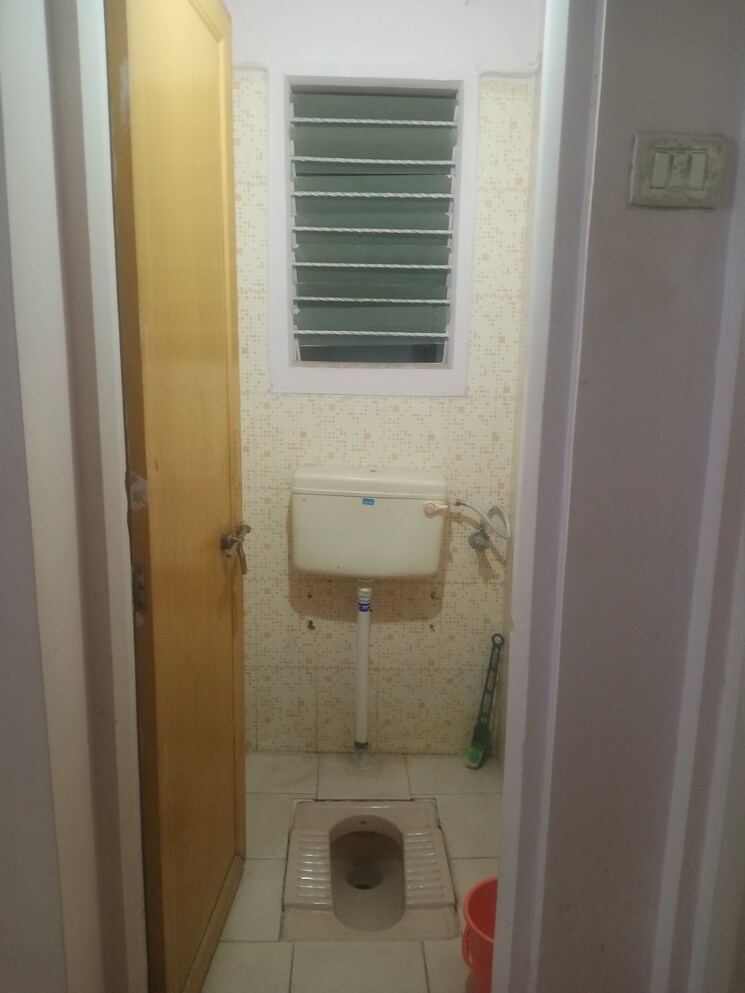 Bathroom, shubhankar-apartment-kothrud 1 Bedroom 550 Sq.Ft. Apartment In Kothrud Pune 6402952