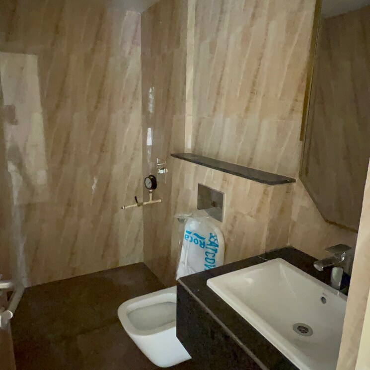 Bathroom, kalpataru-sunrise-grande 2 Bedroom 530 Sq.Ft. Apartment In Kolshet Road Thane 6404420