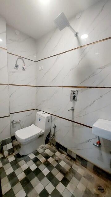 Bathroom in 3 BHK Apartment at Dwarka Mor – for Rent