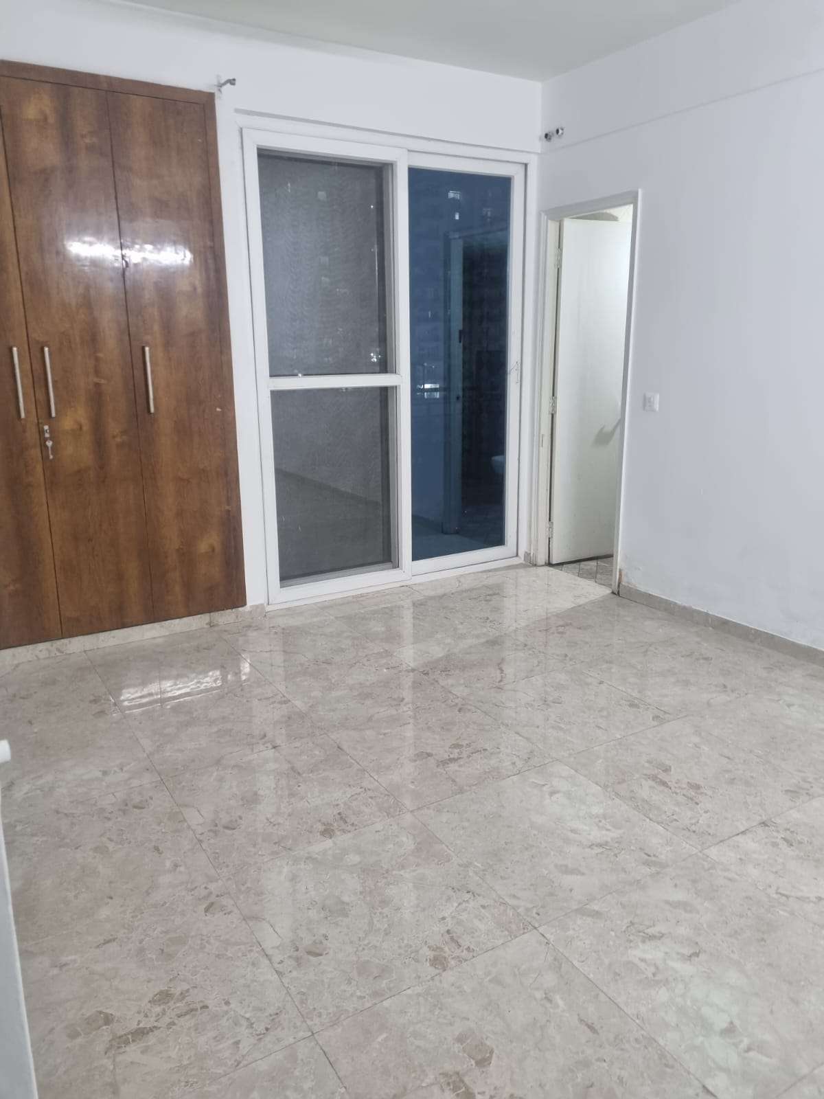 1 BHK Independent House For Rent in Sector 63a Noida 6408121