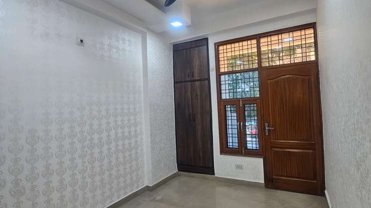 3 Bedroom 1300 Sq.Ft. Builder Floor in Shakti Khand iv Ghaziabad