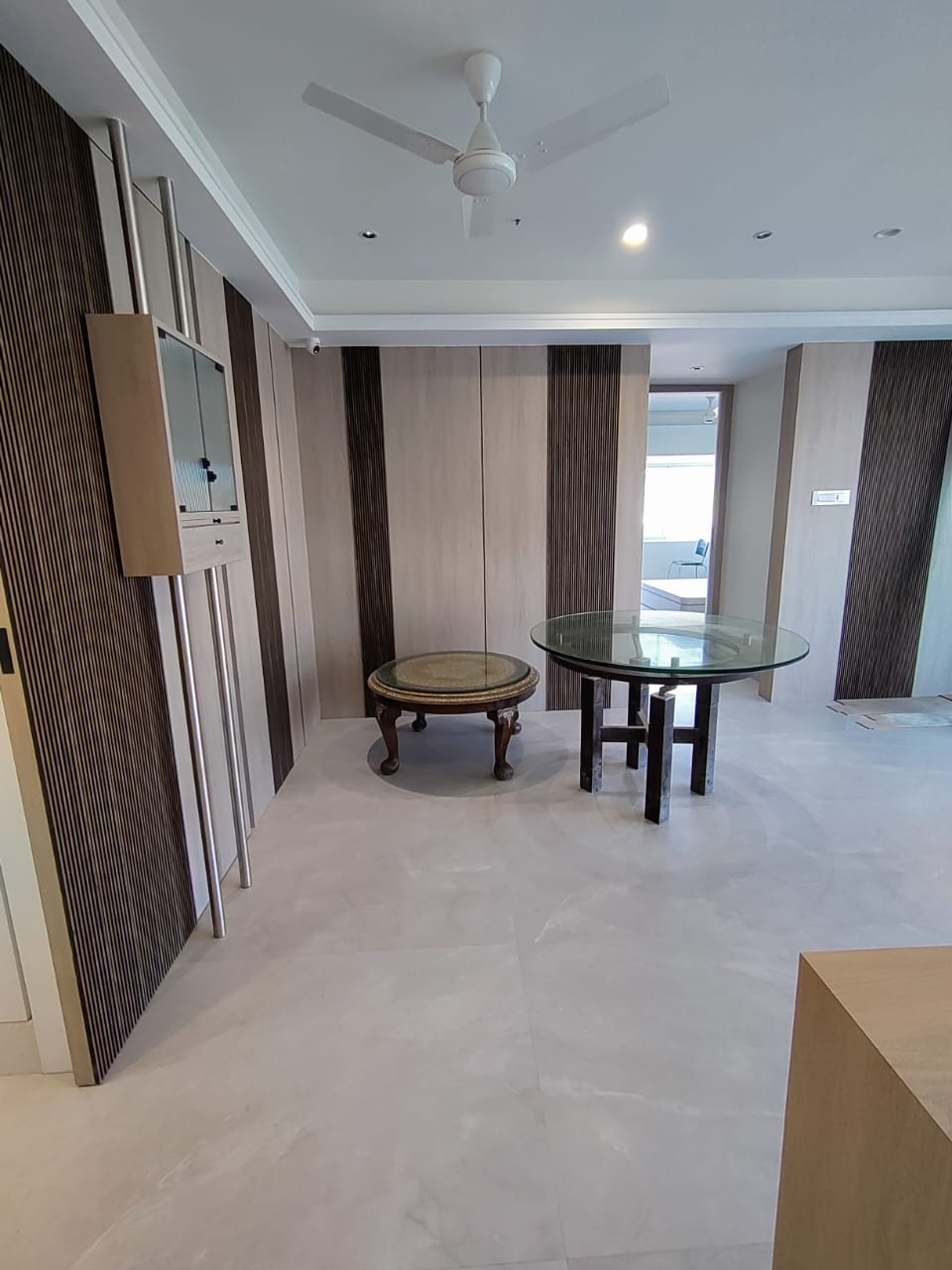 Rental 3 Bedroom 1450 Sq.Ft. Apartment in Everest Chambers Malabar Hill