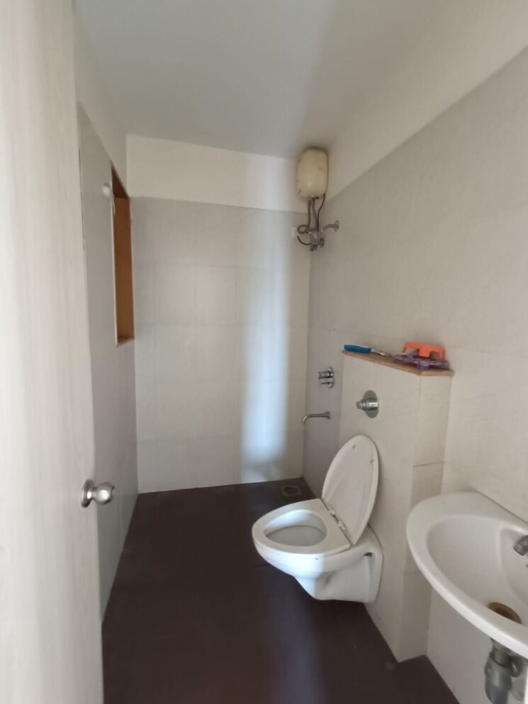 Bathroom, lodha-casa-bella-gold 2 Bedroom 686 Sq.Ft. Apartment In Dombivli East Thane 6413468