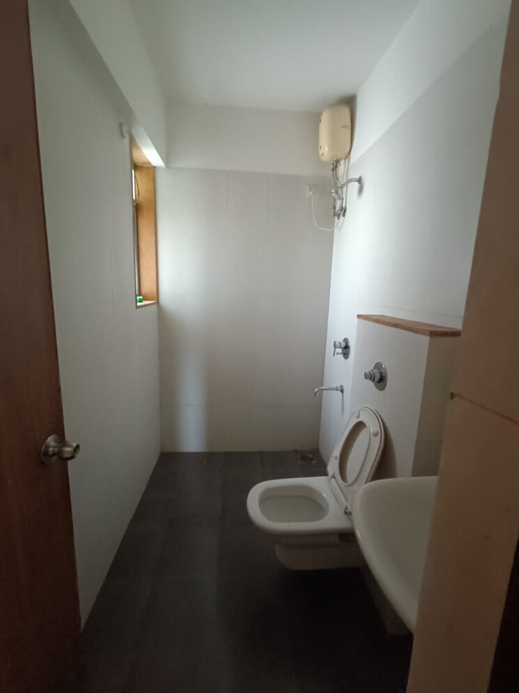 Bathroom, lodha-casa-bella-gold 2 Bedroom 686 Sq.Ft. Apartment In Dombivli East Thane 6413468