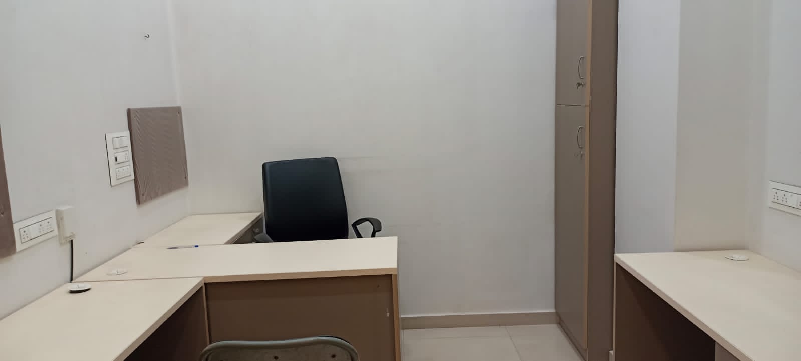 Office Space For Rent in Rustomjee Eaze Zone Mall