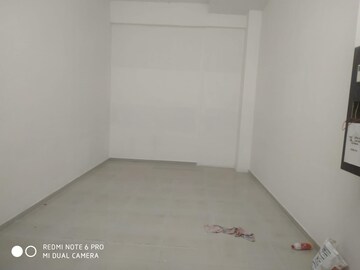 Room in  Office Space at Rustomjee Eaze Zone Mall, Malad West – for Rent