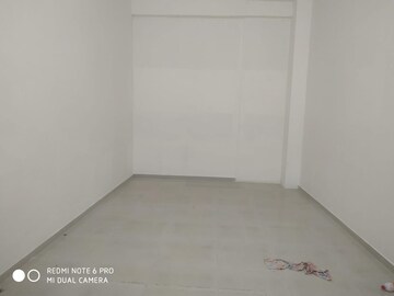 Room in  Office Space at Rustomjee Eaze Zone Mall, Malad West – for Rent