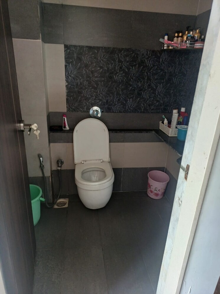 Bathroom, rosa-bella 3 Bedroom 1350 Sq.Ft. Apartment In Ghodbunder Road Thane 6417033