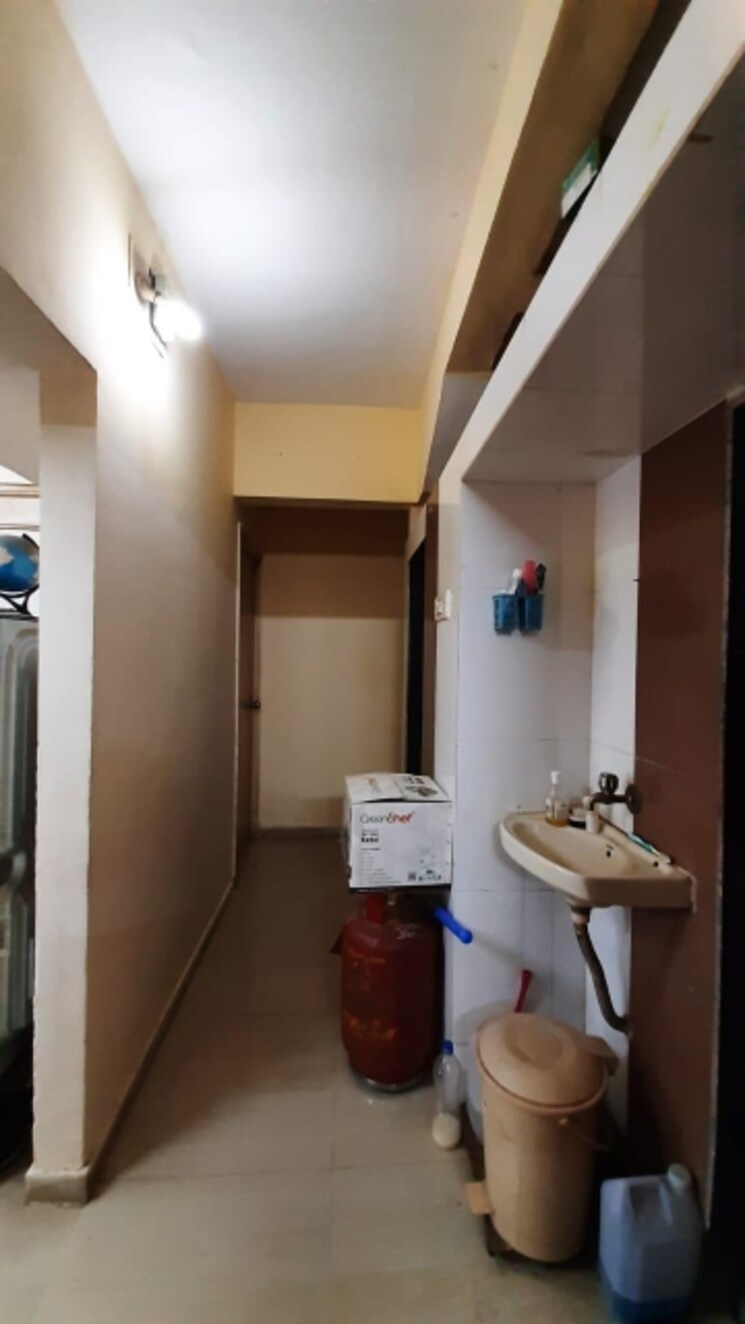 Bathroom, deep-prakash-chs 2 Bedroom 910 Sq.Ft. Apartment In Badlapur West Thane 6417607