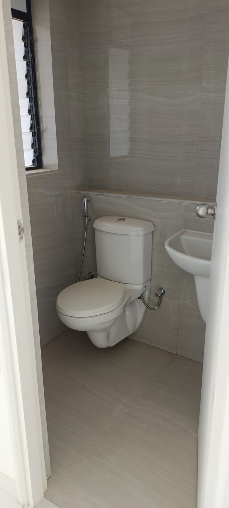 Bathroom, runwal-gardens-phase-i 3 Bedroom 908 Sq.Ft. Apartment In Dombivli East Thane 6419049