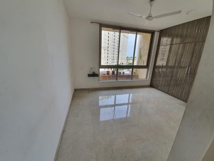 Room, hiranandani-rodas-enclave-rosemount 3 Bedroom 2402 Sq.Ft. Apartment In Ghodbunder Road Thane 6419869