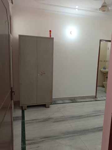 Room in 1 RK Builder Floor at Lajpat Nagar 4 – for Rent
