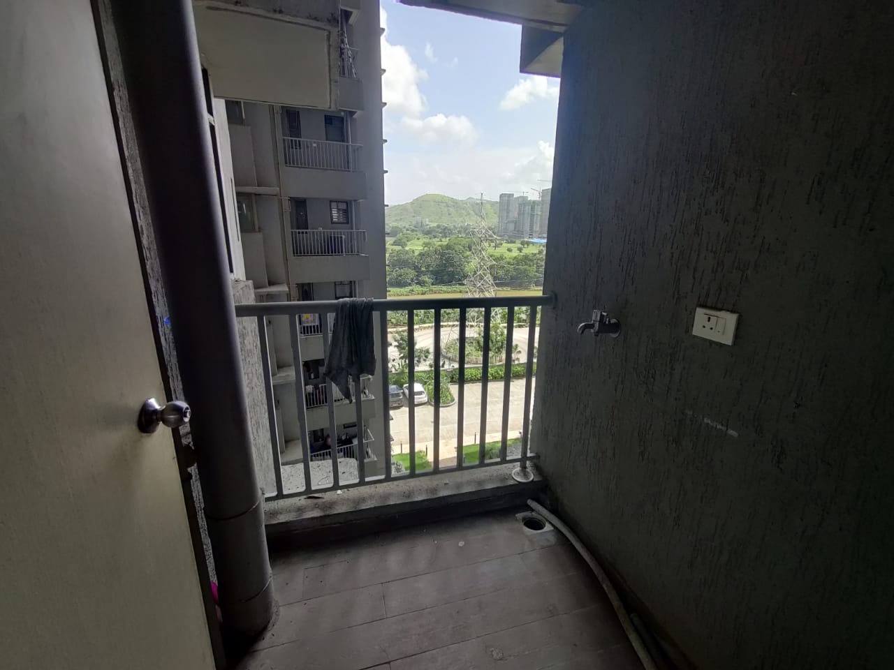 Rental 3 Bedroom 1380 Sq.Ft. Apartment in Paranjape Blue Ridge