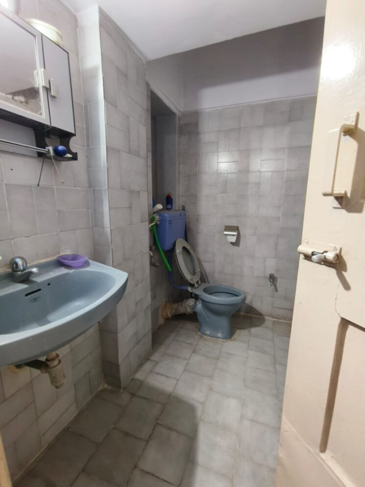 Bathroom, hill-garden 3 Bedroom 1200 Sq.Ft. Apartment In Manpada Thane 6420893