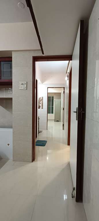 1.5 BHK Apartment For Rent in Suyash Shopping Centre Goregaon East Mumbai 6422045