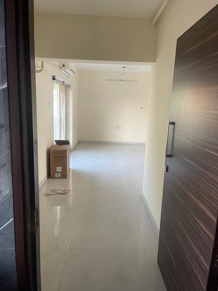 Other, juhu 3 Bedroom 1500 Sq.Ft. Apartment In Juhu Mumbai 6422089