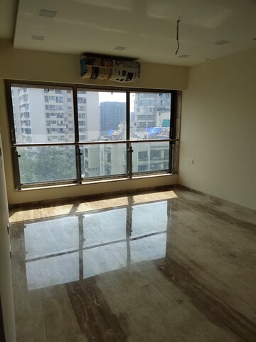 Room in 3 BHK Apartment at Juhu – for Sale
