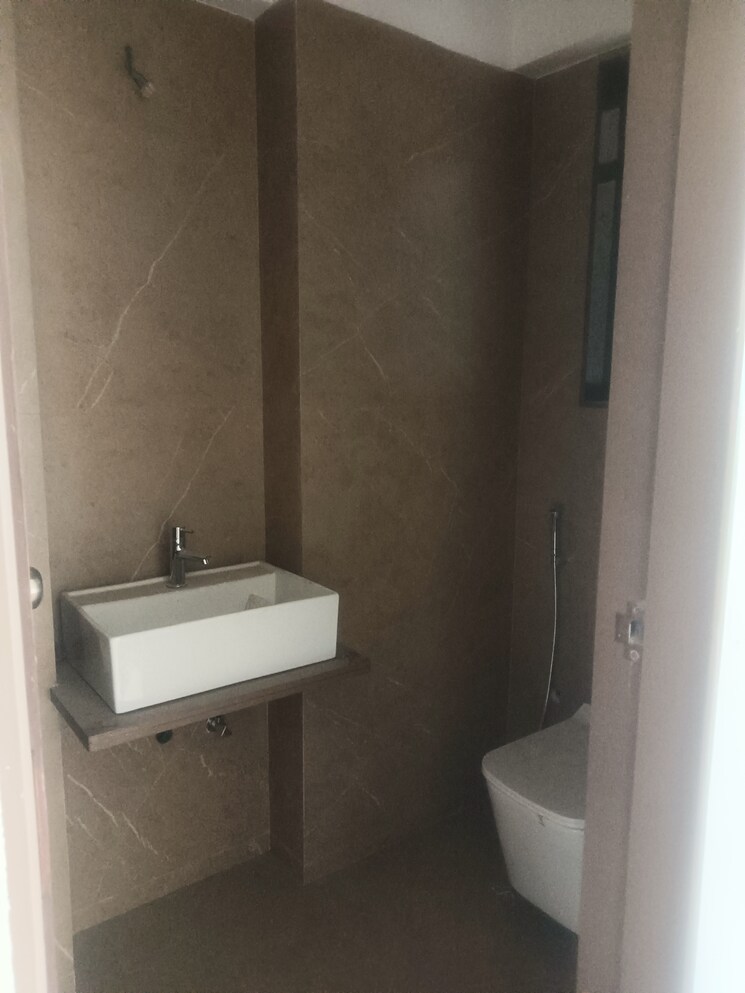 Bathroom, kush-elegante 3 Bedroom 886 Sq.Ft. Apartment In Kandivali West Mumbai 6422217