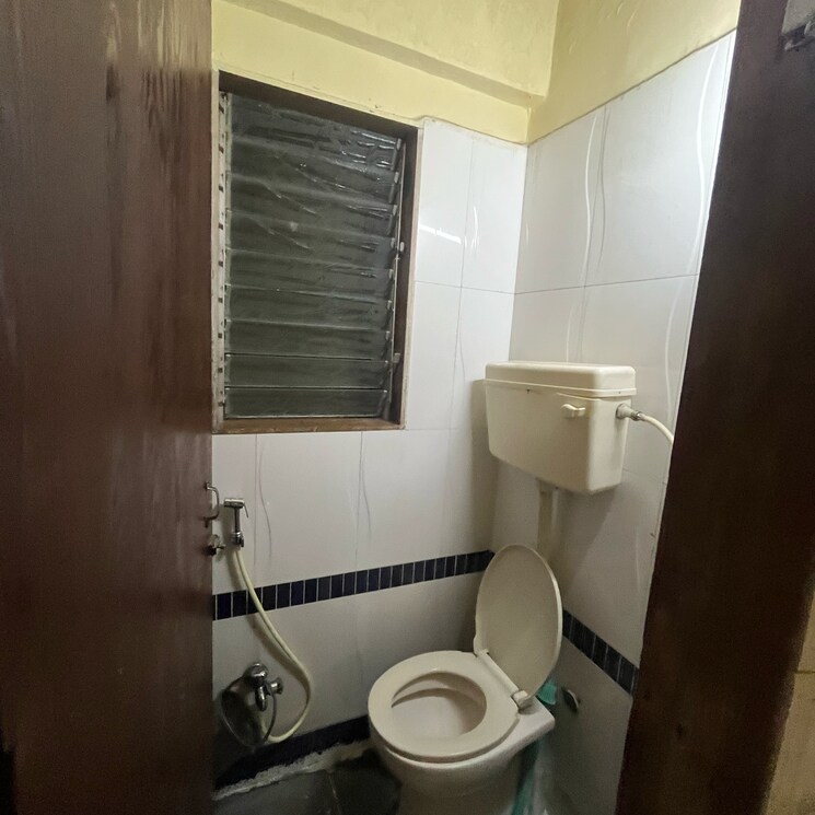Bathroom, rajkamal-chs-tilak-nagar 2 Bedroom 620 Sq.Ft. Apartment In Tilak Nagar Mumbai 6422612
