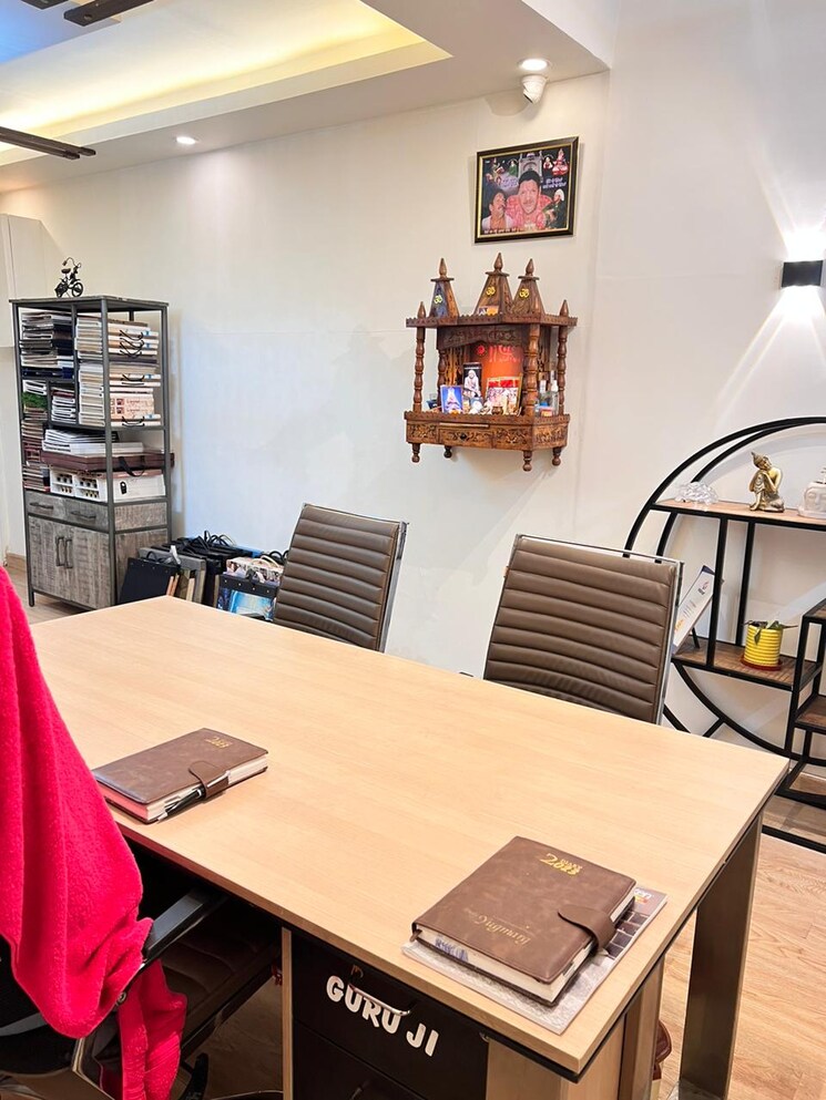 Team Area, ireo-uptown 3 Bedroom 1815 Sq.Ft. Apartment In Sector 66 Gurgaon 6425325