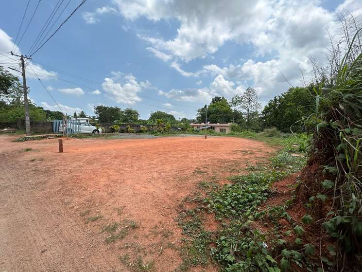 16 Cents Of Land In Oorakadu
