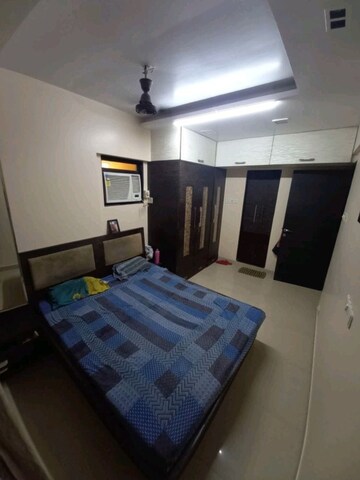 Master Bedroom in 2 BHK Apartment at Aashirwad Apartments, Andheri West – for Rent