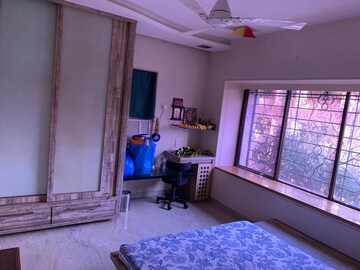 Bedroom in 3 BHK Apartment at Andheri West – for Sale