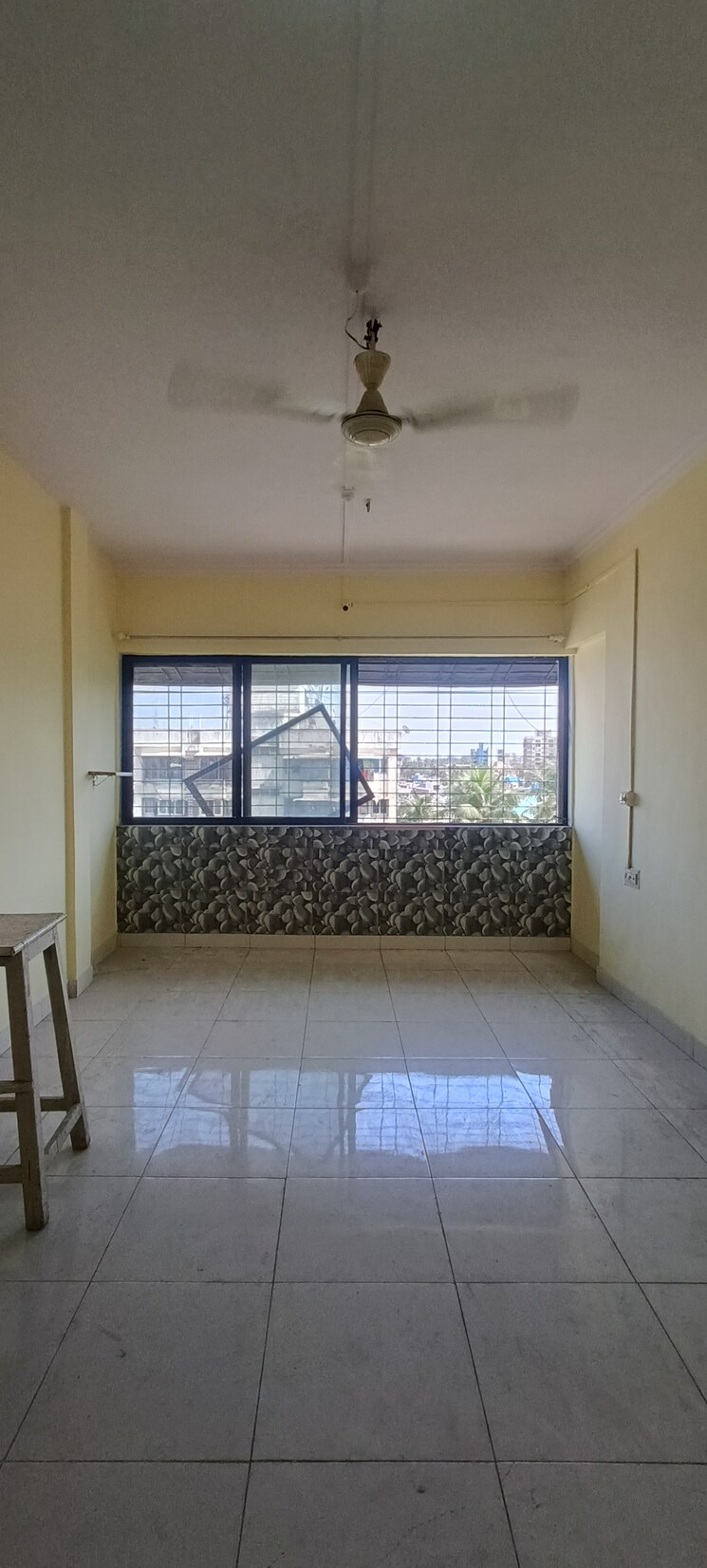 Room, flight-view-chs 1 Bedroom 400 Sq.Ft. Apartment In Santacruz East Mumbai 6427960