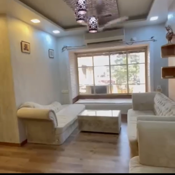 2 BHK Builder Floor For Rent in Oshiwara Mumbai 6428745